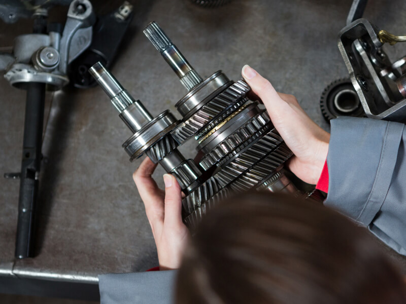 Трансмиссионное масло: гид по выбору для МКПП, АКПП и роботов. GL-4 или GL-5? Риски ошибки